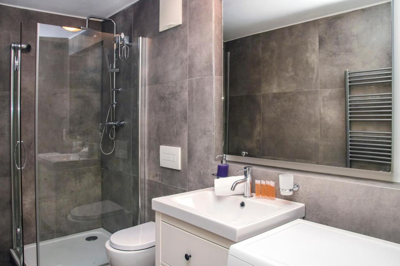 Modern Apartment With Terrace And Air Conditioning Prag Dış mekan fotoğraf