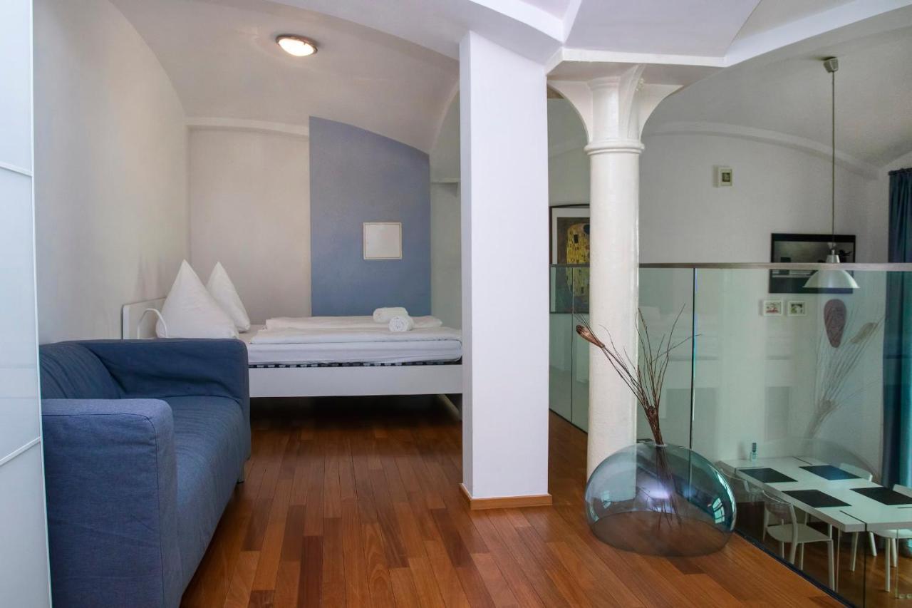 Modern Apartment With Terrace And Air Conditioning Prag Dış mekan fotoğraf