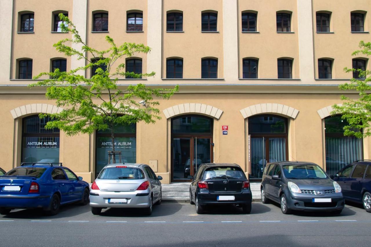 Modern Apartment With Terrace And Air Conditioning Prag Dış mekan fotoğraf